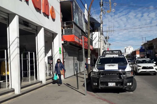 Lo golpean, lo roban y huyen; lo dejan sin su iPhone 13
