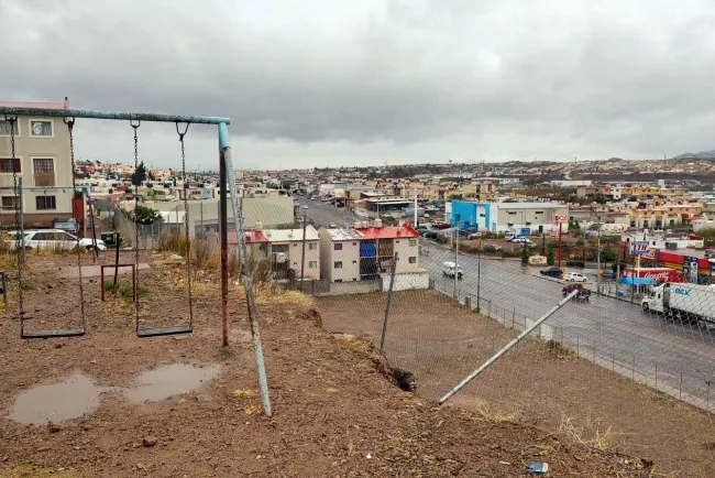 Viven vecinos de Las Haciendas en un peligro latente