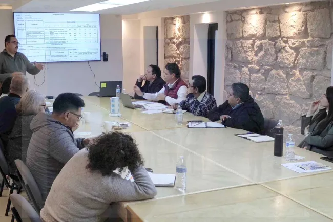 Comparece Director de el Oomapas ante regidores