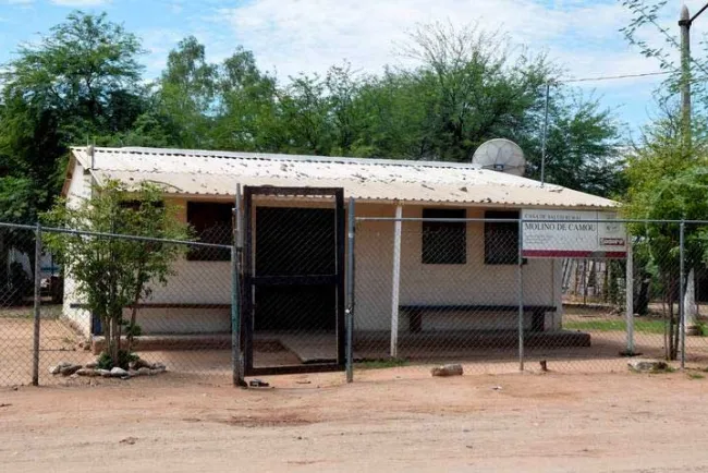 Entran a jardín de niños en la Mesa y ocasionan destrozos y robos