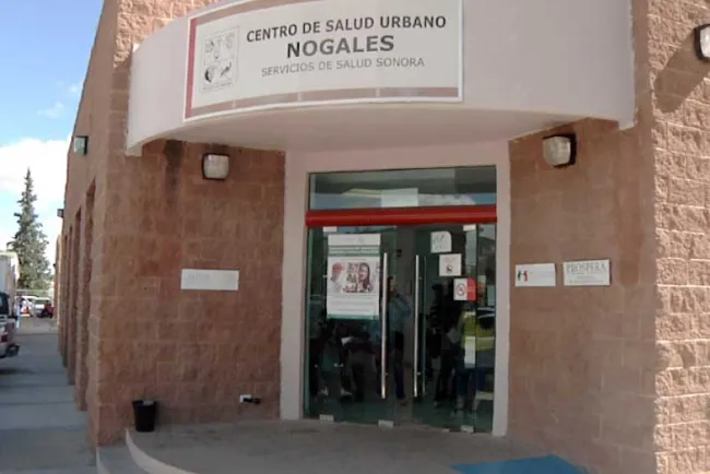 Acuden pocos a vacunarse contra Covid e influenza