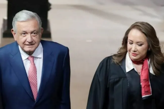 Piden AMLO a la UNAM denunciar plagio de tesis de Yasmín Esquivel