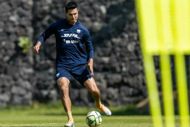 Elogia Molina plantel de Pumas