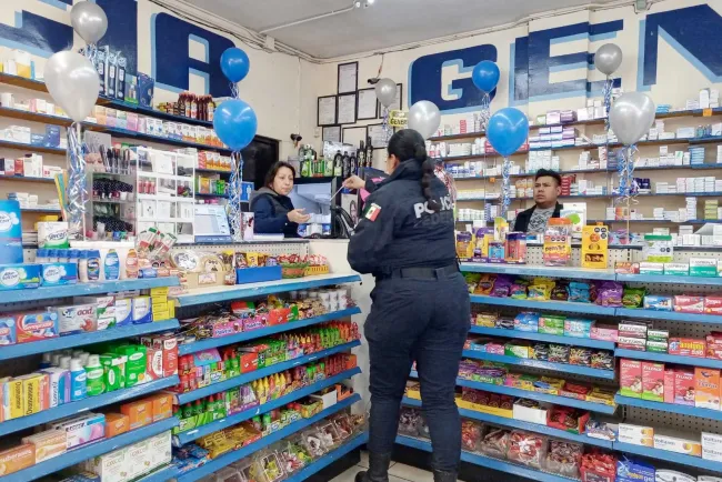 Realizan campaña contra robos a comercios locales