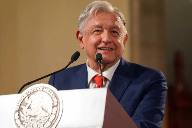 Agradece AMLO a migrantes mexicanos por envío histórico de remesas