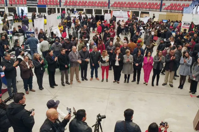 Asisten más de 3 mil personas a Feria del Empleo 2023