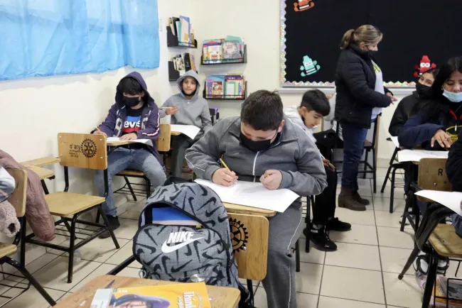 Prevalece ausentismo en clases ante bajas temperaturas