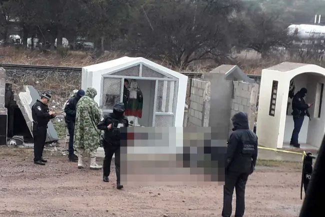 Encuentran cuerpo sin vida de joven en las capillas de la Santa Muerte