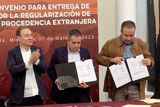 Firman convenio para entrega de recursos pendientes de Repuve