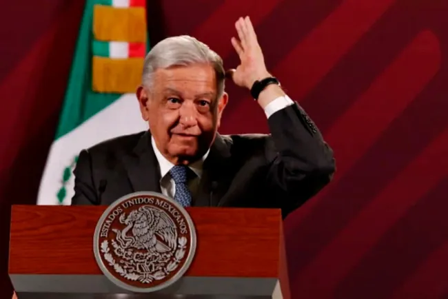 Arremete AMLO contra UNAM tras criticar el Plan B Electoral