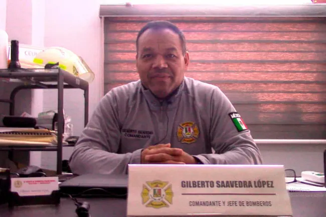 Llevan bomberos pláticas a planteles educativos