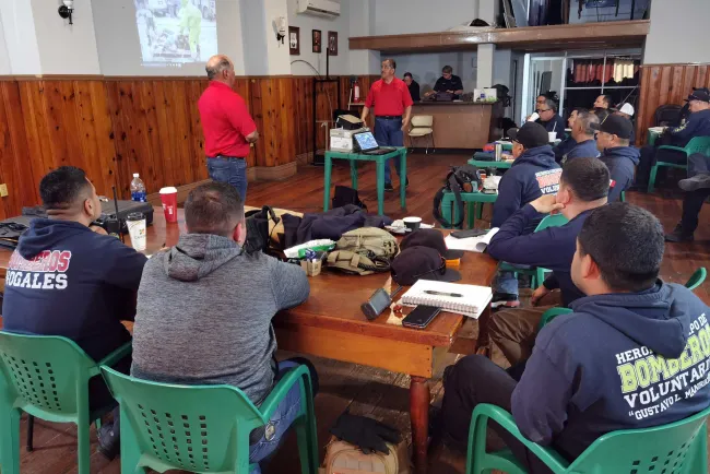 Llevan a cabo bomberos de Nogales curso sobre materiales peligrosos
