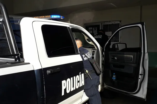 Golpean a mujer tras reclamo