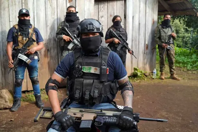 Reporta EU y DEA que ‘narco’ recluta hasta ex marines