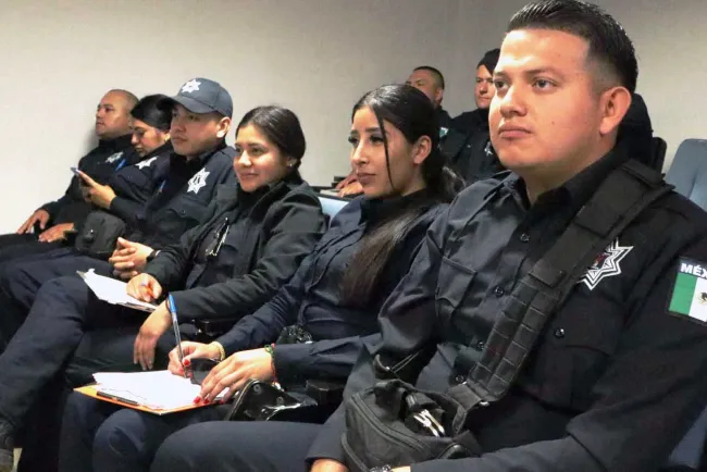 Capacitan a elementos de Seguridad Pública en resolución de problemas