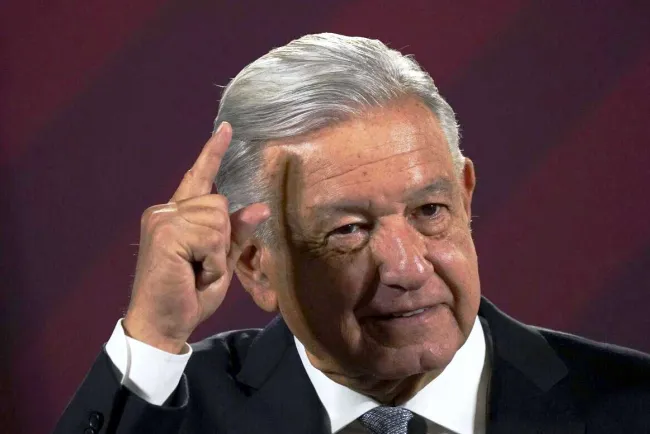 México, libre de crisis: López Obrador; "hay estabilidad macroeconómica"