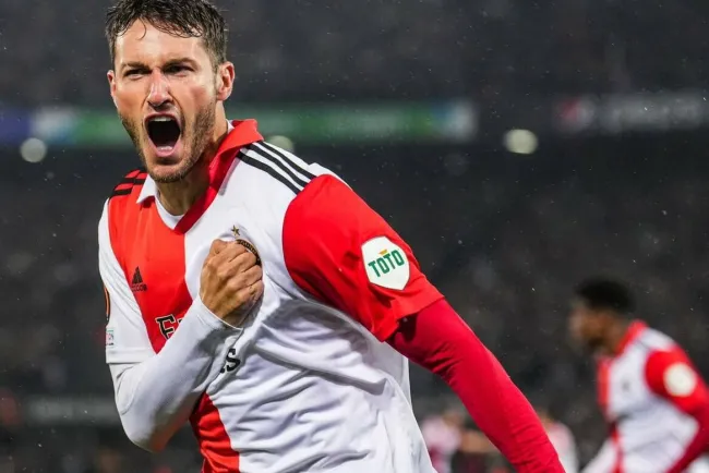 Busca Santi Giménez mantener buen paso