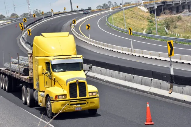 Iniciará en septiembre construcción de libramientos