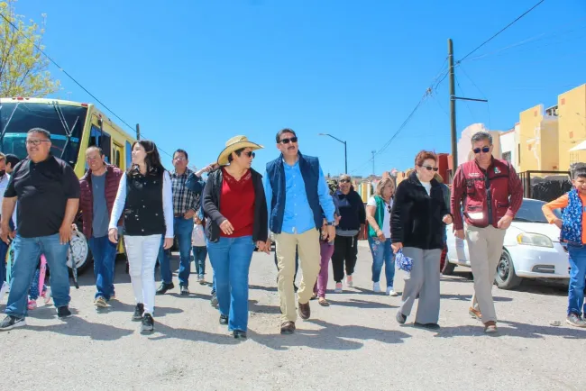 Da Alcalde solución a problemática de quince años en las Bellotas