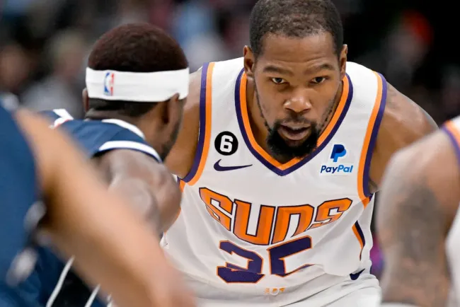 Durant debuta en Phoenix