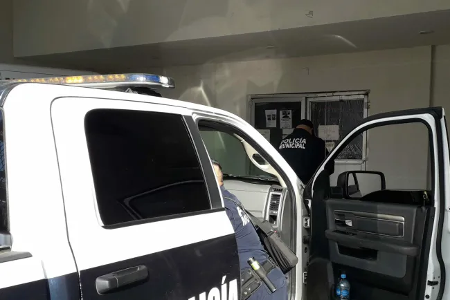 Le hacen ‘bolita’ y queda inconsciente; menor es trasladado a hospital