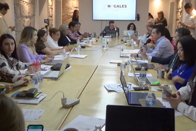 Busca regidora iniciativa 3 de 3 para nuevos funcionarios