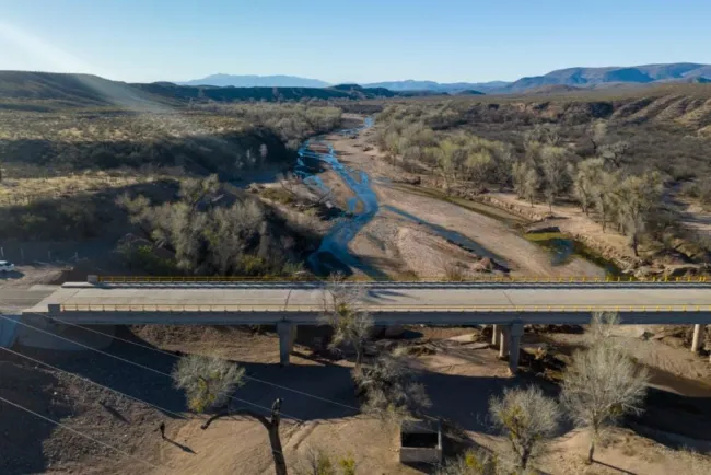 Carretera AP - Bavispe ha dinamizado el turismo en la sierra de Sonora: Gobernador