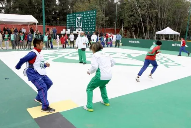 Busca IMSS fomentar el deporte, anuncia inversión