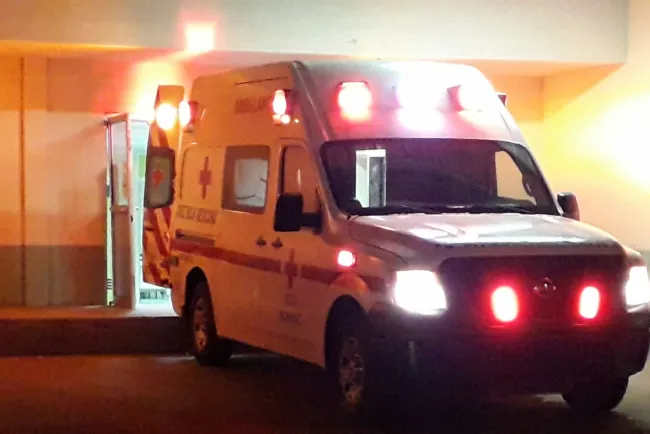 Recibe golpiza al caminar en sector Las Torres