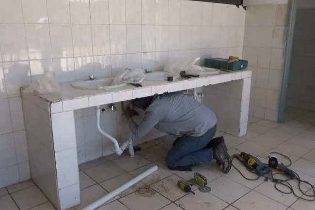 Reparan baños en escuela Ignacio Zaragoza