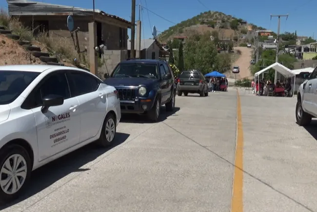 Realizan obra de pavimentación a vecinos de la calle Marcos Jerez