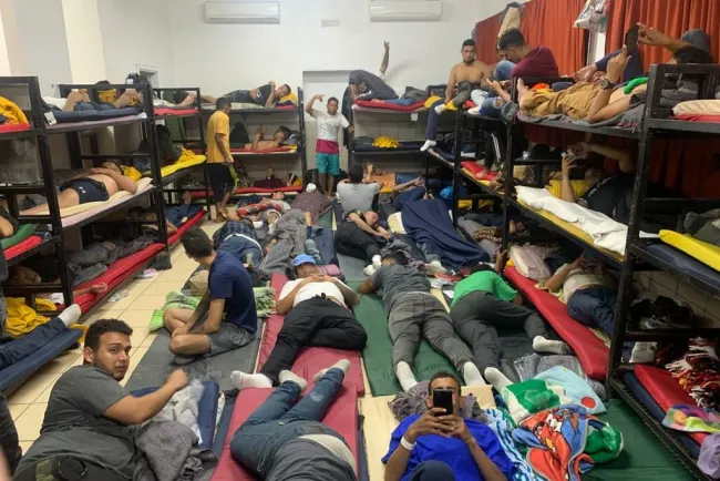 Lleno albergue San Juan Bosco por expulsión de migrantes