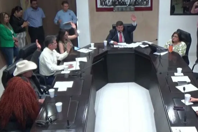 Pausan dictaminación de 3 de 3 contra la violencia a mujeres