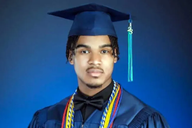 Rompe récord estudiante, lo aceptan de 170 universidades