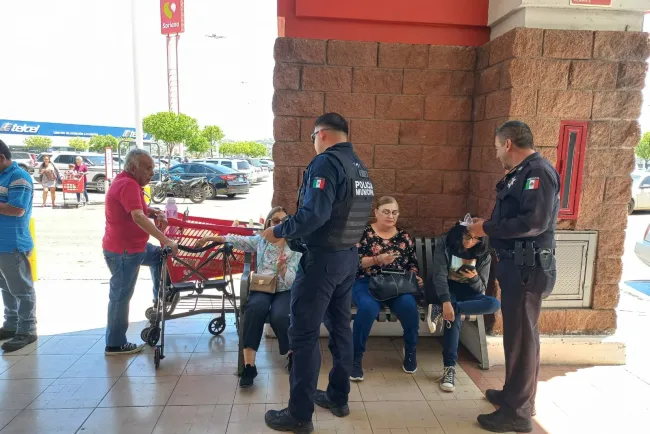 Entregan autoridades información para evitar robos y asaltos