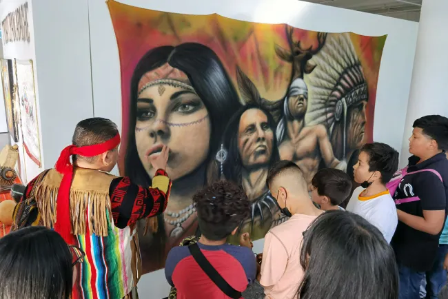 Exponen cultura y costumbres de grupo indígena en Nogales