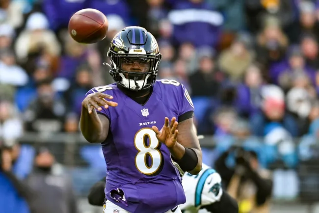 Acuerdan Cuervos con Lamar Jackson