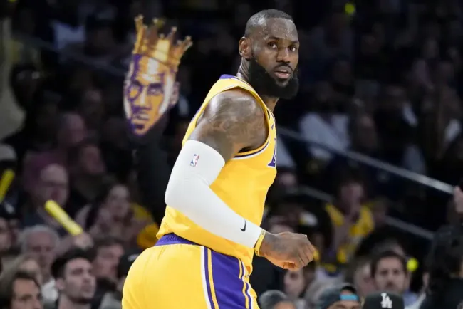 Lucen los Lakers muy peligrosos