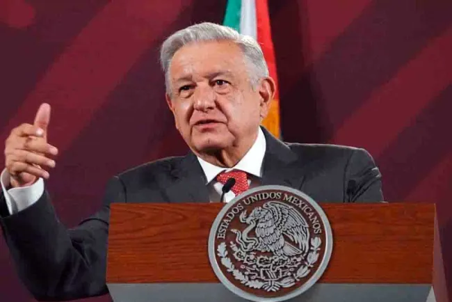 Trata AMLO temas de migración y seguridad con asesora de CB