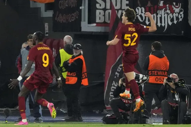 Roma al frente en semifinales