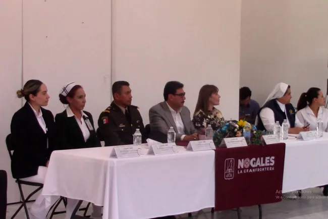 Reconocen a enfermeras y enfermeros por su gran labor