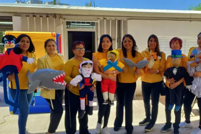 Llevan teatro a niños de educación especial