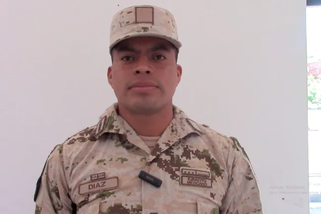 Motiva familia a Moisés para ser enfermero