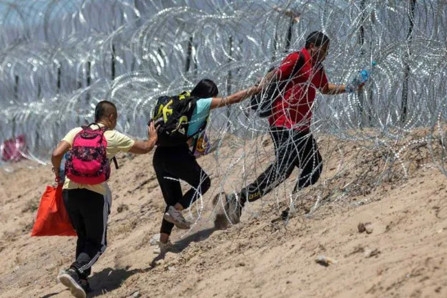 Ordena INM no otorgar permisos para tránsito de migrantes en México