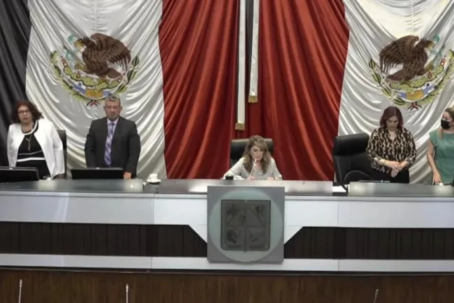 Aprueba Congreso ampliación de registro para presidente del Istai