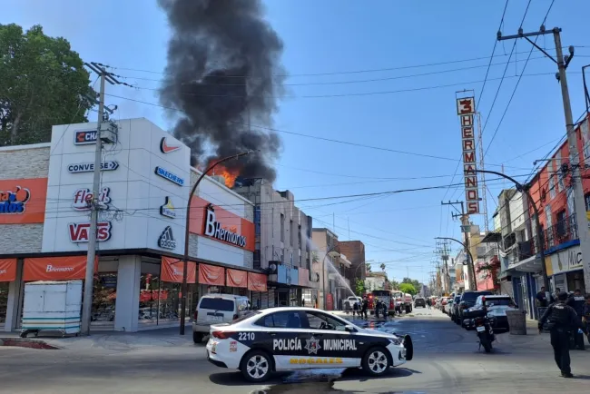 Incendio fue trabajo largo y riesgoso, sin pérdidas que lamentar:Bomberos