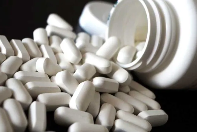 Prohibe Cofepris medicamento Redotex