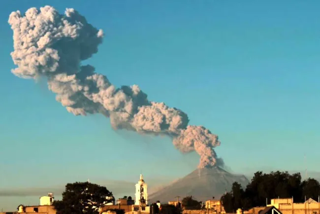 Ante actividad del Popocatépetl no se ha decidido pasar a otra fase: AMLO
