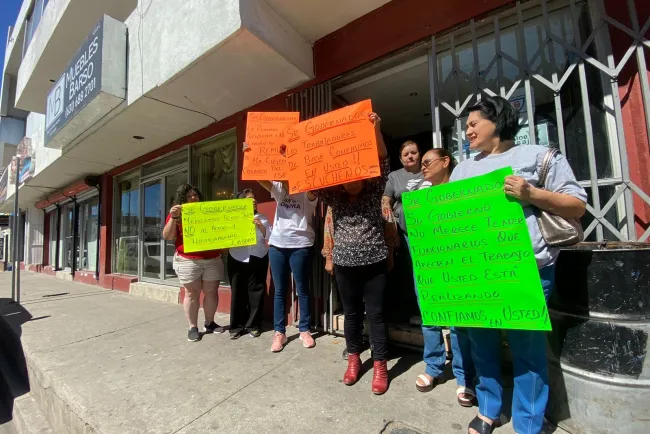 Piden remoción de directora general del ISEA