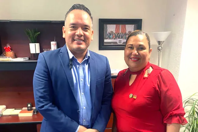 Atiende Leticia Calderón solicitud de productores locales